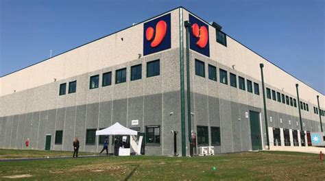 magazzino unieuro piacenza.